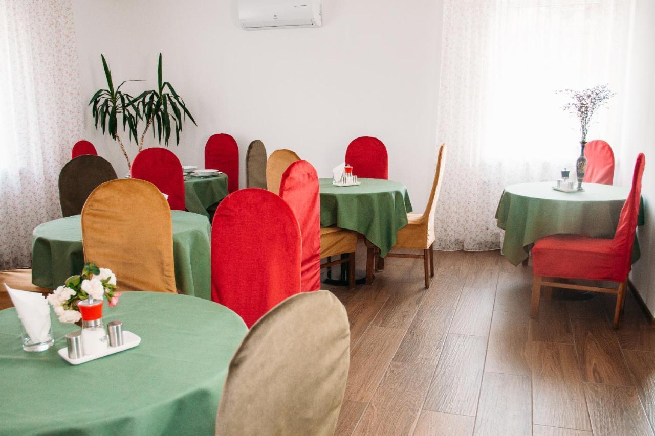 Rioro Hotel Myrhorod Exterior photo